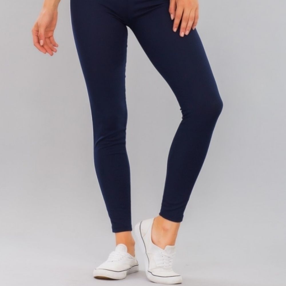 NWT STRIPE TRIM HOODED CROP TOP & LEGGINGS SET - Picture 6 of 8